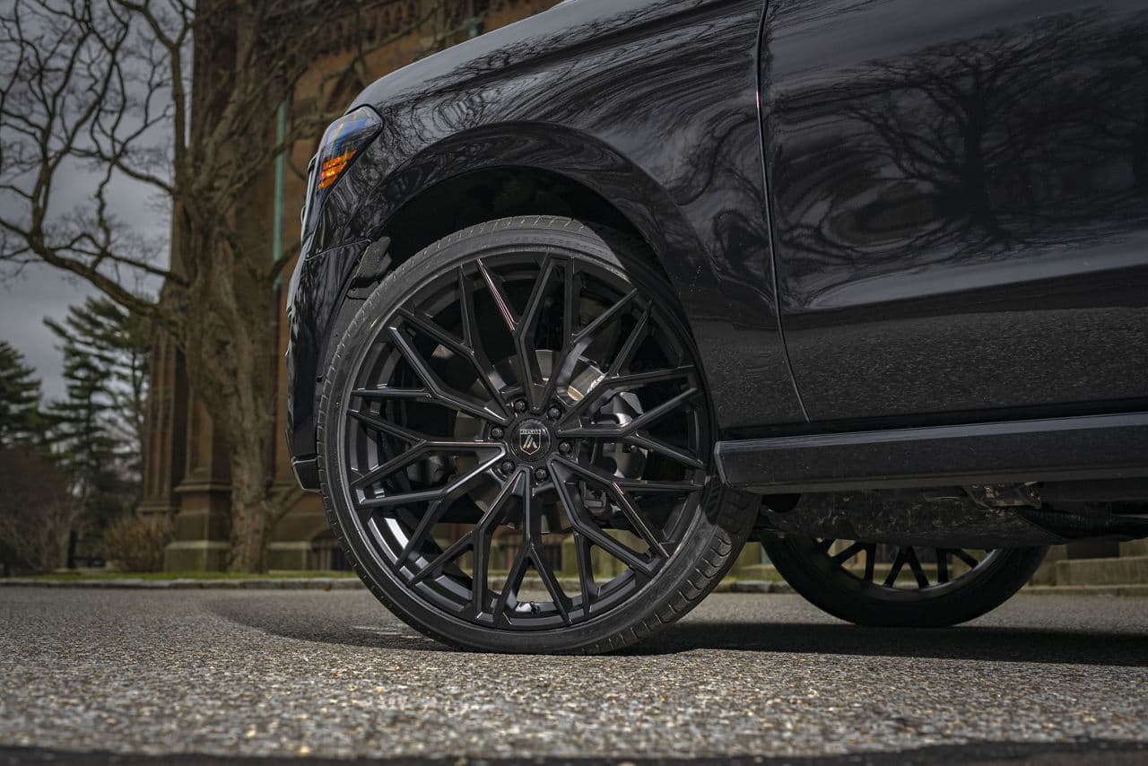 Rear view of 2020 Ford Expedition with wheels