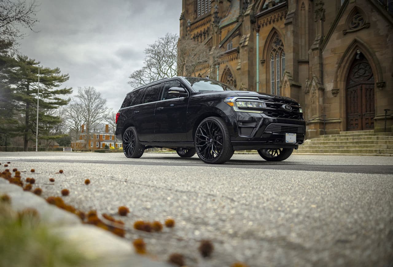 Interior of 2020 Ford Expedition with wheels