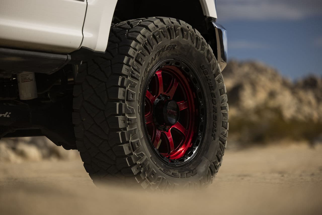Side profile of 2020 Ford F250 Lariat with wheels