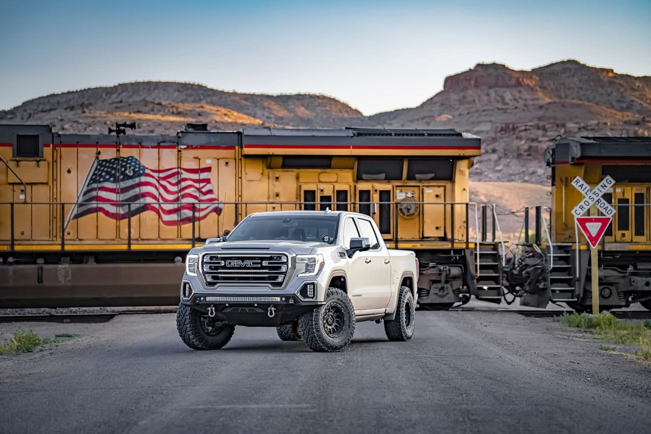 Side profile of 2020 GMC Sierra AT4 with wheels