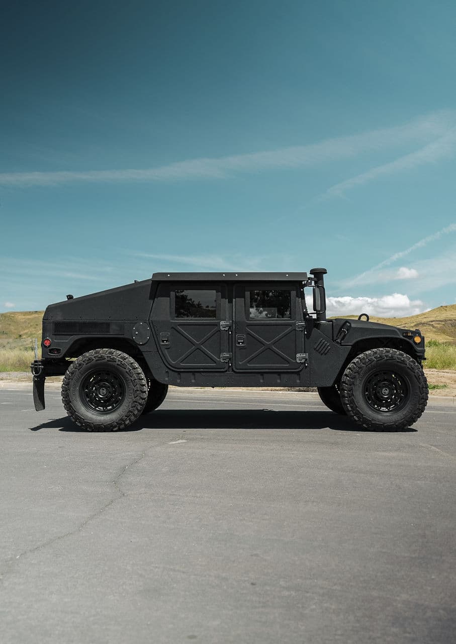 Side profile of 2020 Hummer H1 with wheels