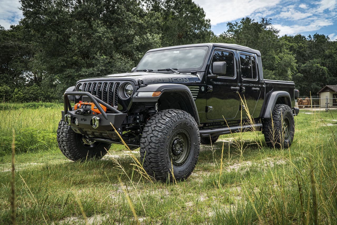 Front view of 2020 Jeep Gladiator Rubicon with vehicle wraps