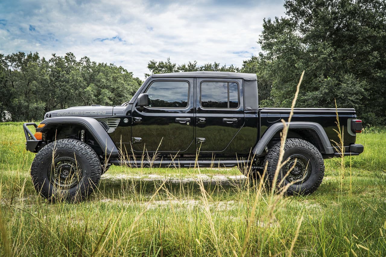 Side profile of 2020 Jeep Gladiator Rubicon with vehicle wraps