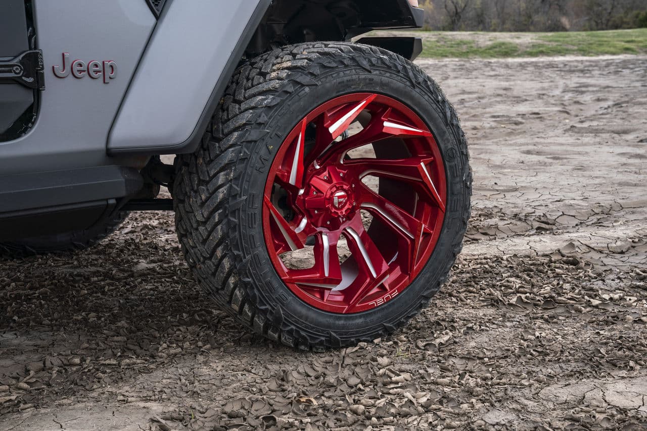 Detail view of 2020 Jeep Gladiator with truck suv wheels