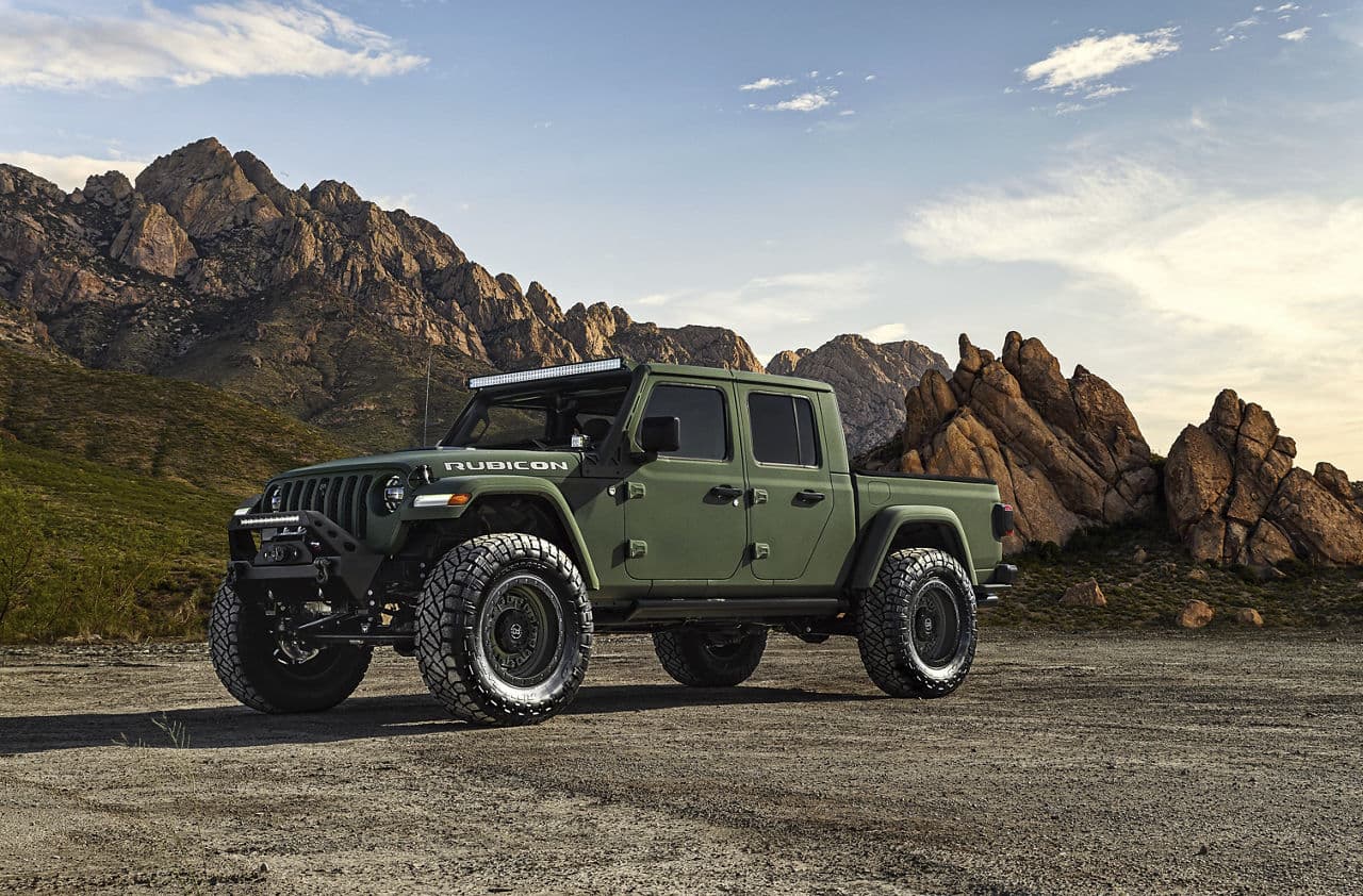 Front view of 2020 Jeep Gladiator with wheels