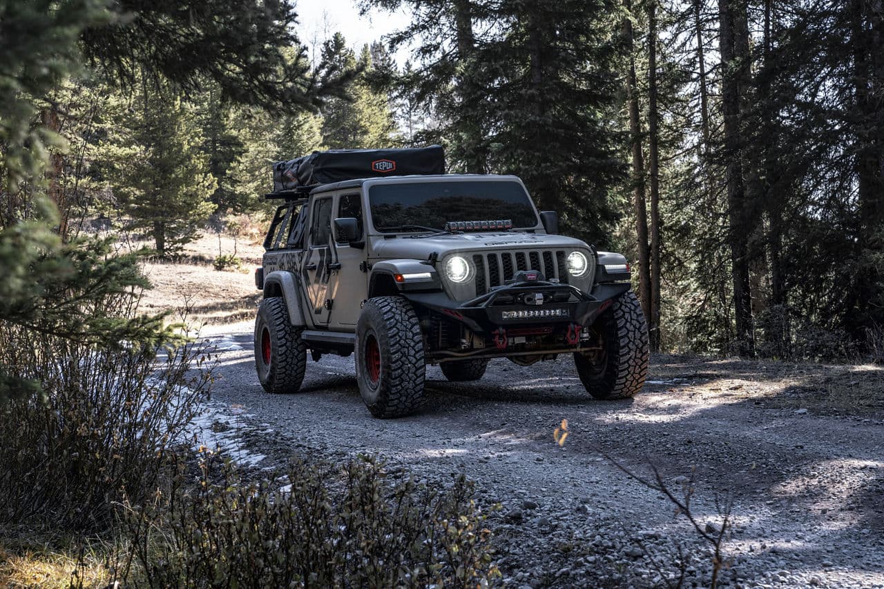 Detail view of 2020 Jeep Gladiator with wheels