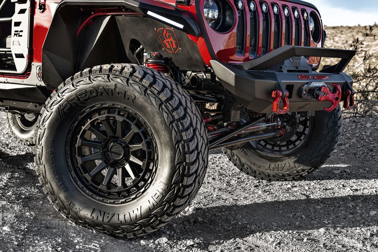 Side profile of 2020 Jeep Gladiator with wheels