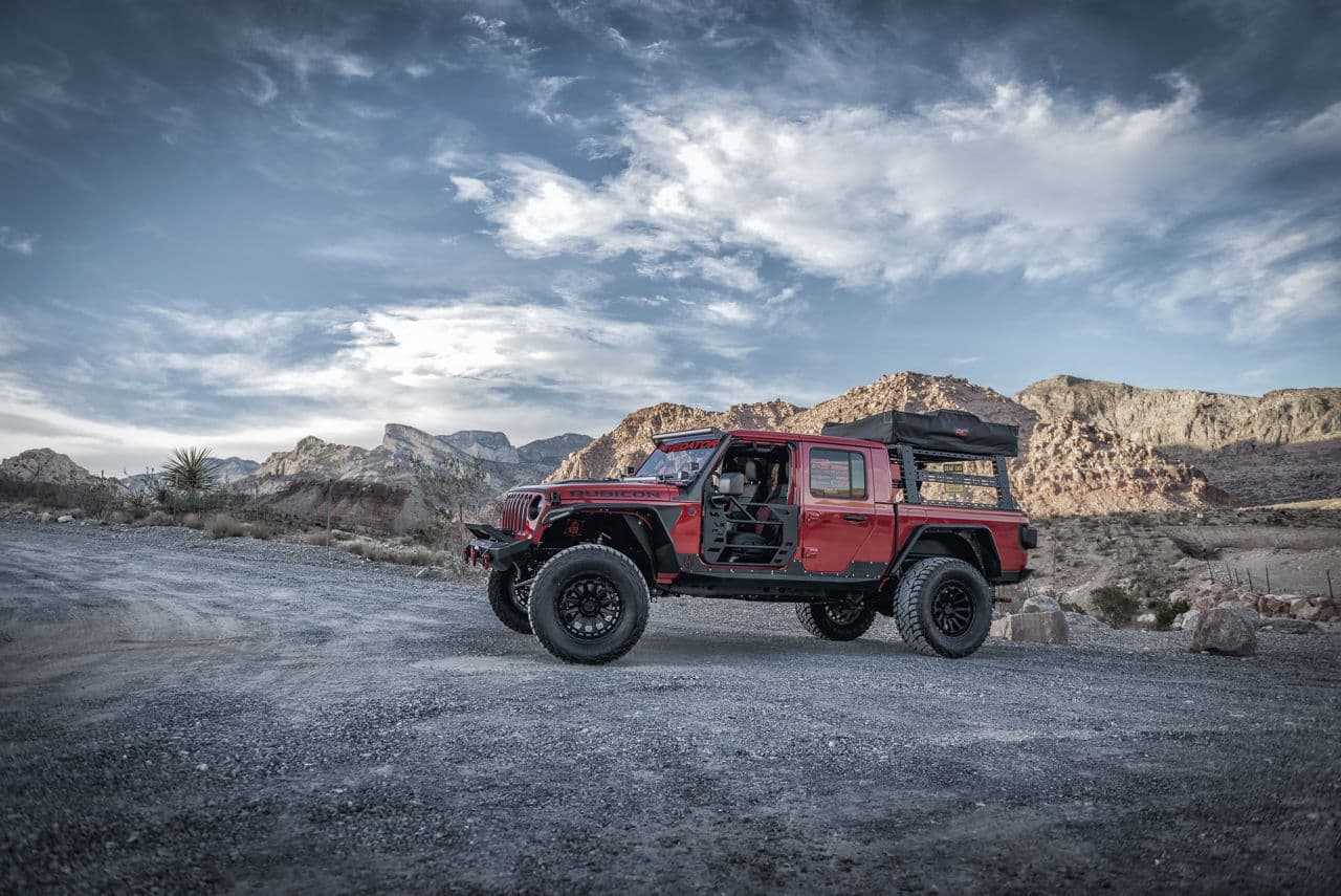 Detail view of 2020 Jeep Gladiator with wheels