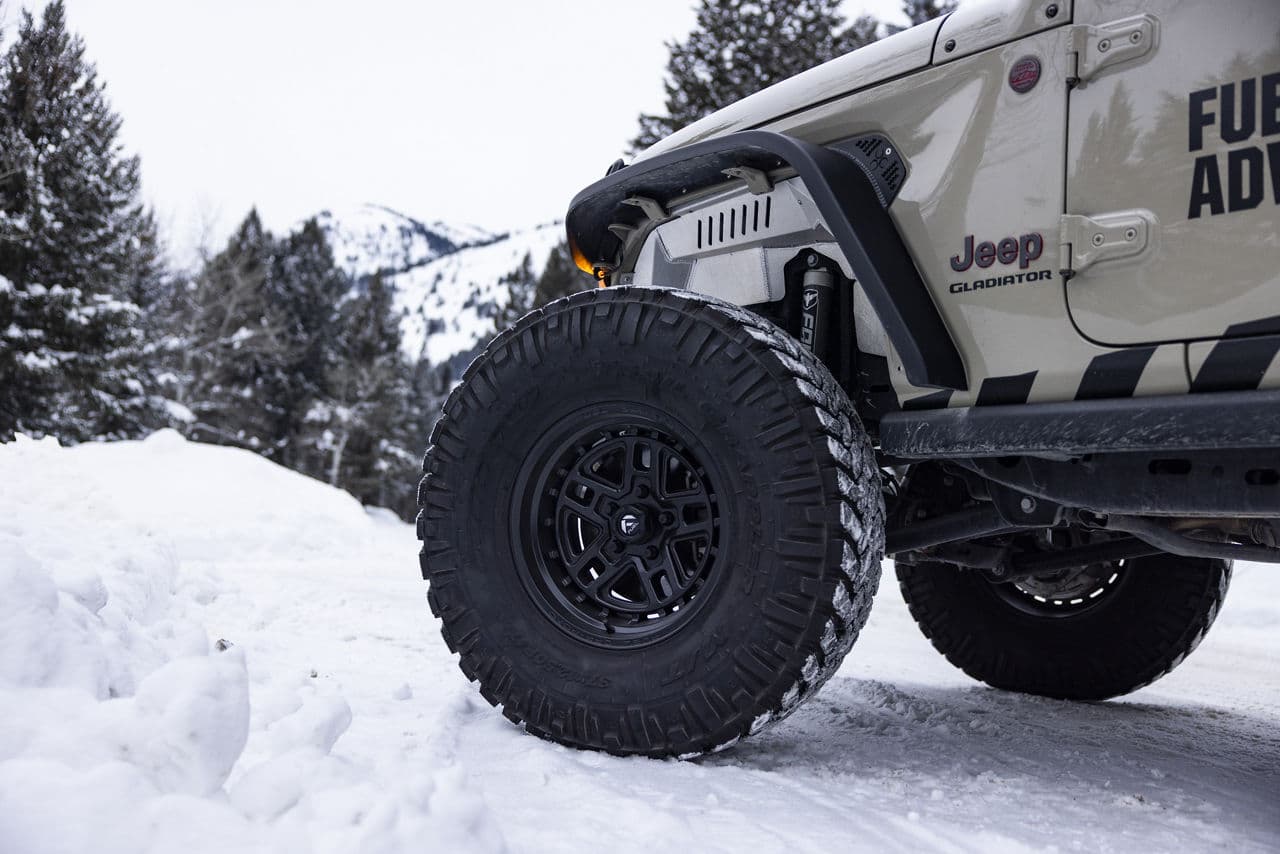 Detail view of 2020 Jeep Gladiator with wheels