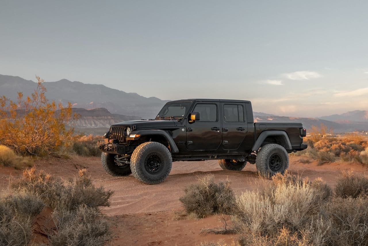 Detail view of 2020 Jeep Gladiator with wheels