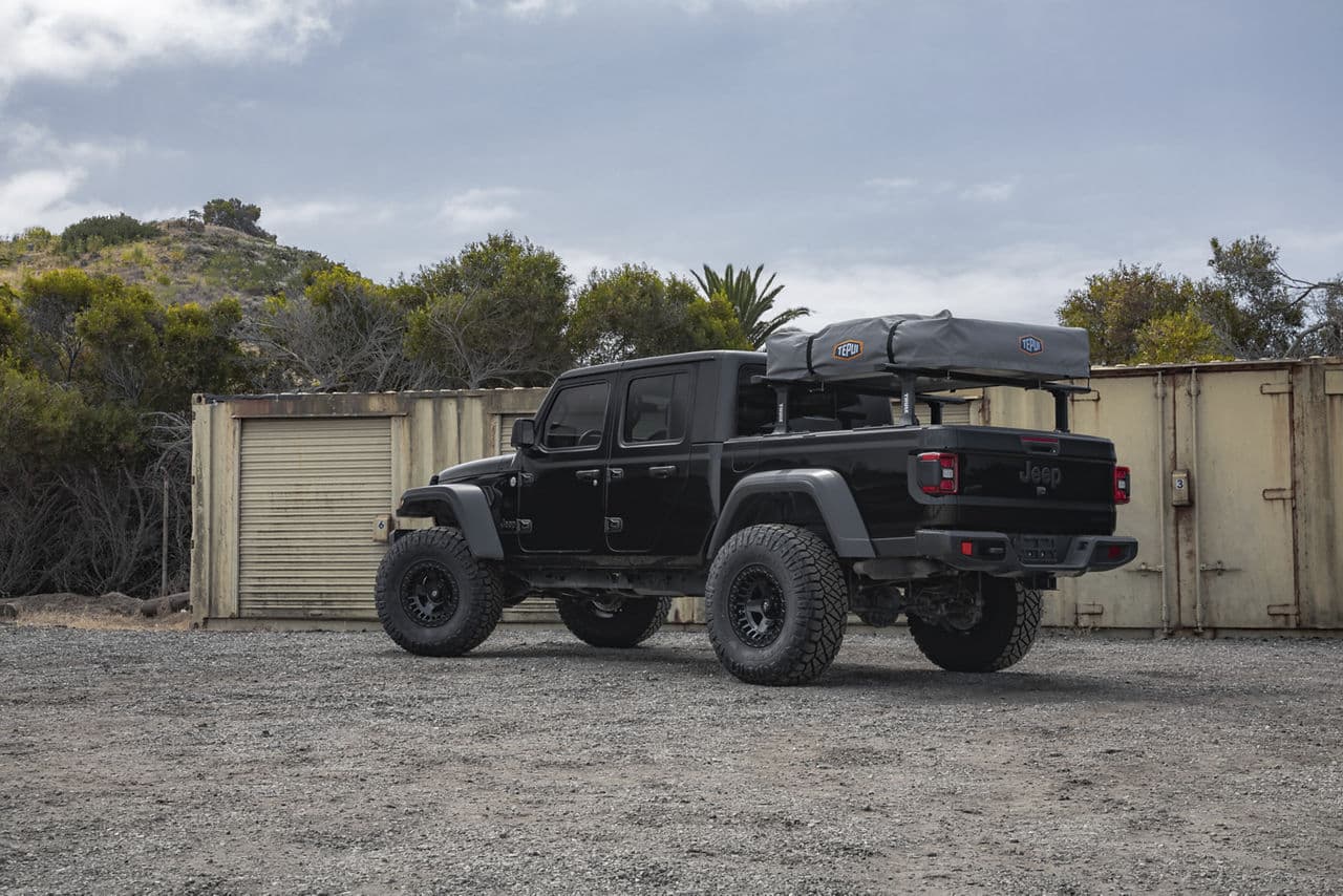 Detail view of 2020 Jeep Gladiator with wheels