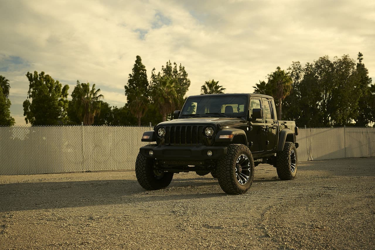 Front view of 2020 Jeep Gladiator with wheels
