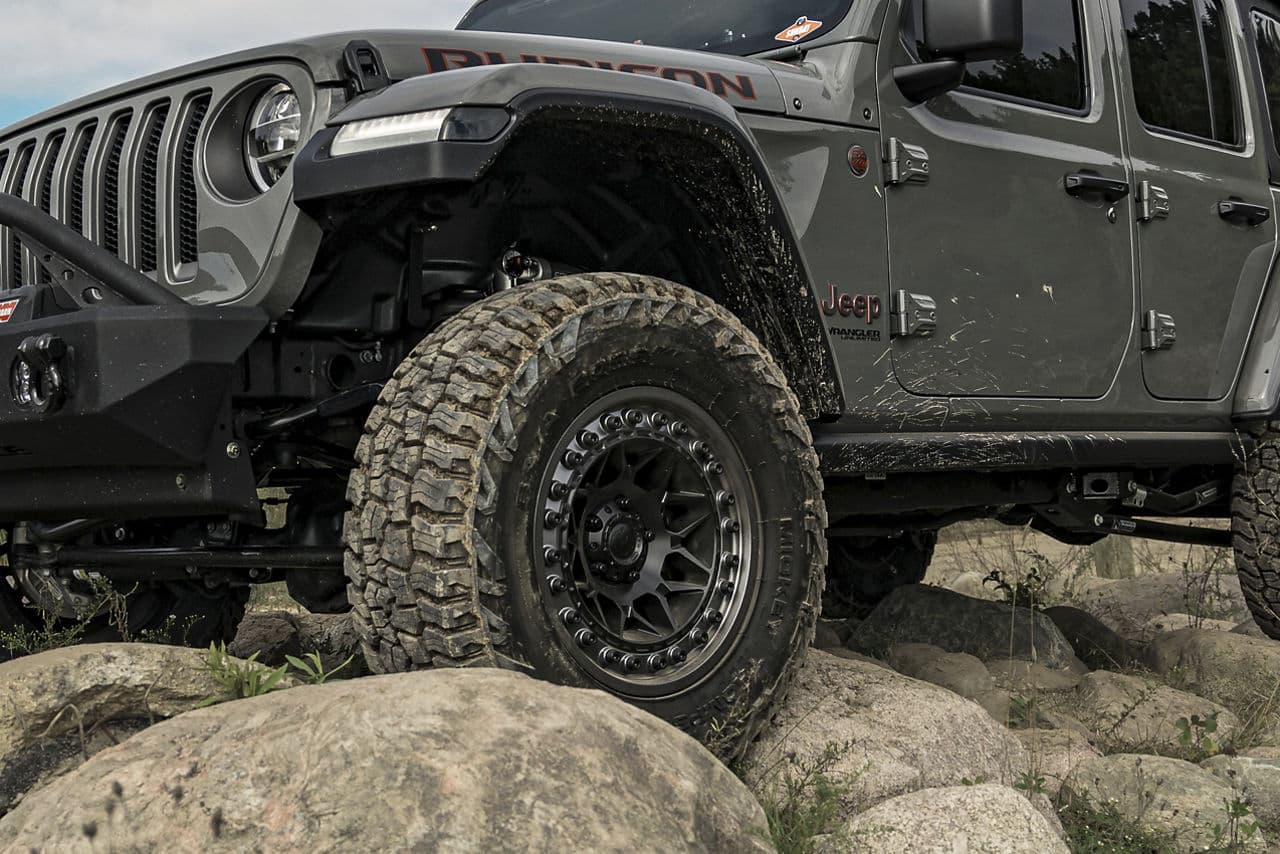 Side profile of 2020 Jeep Wrangler Rubicon with wheels