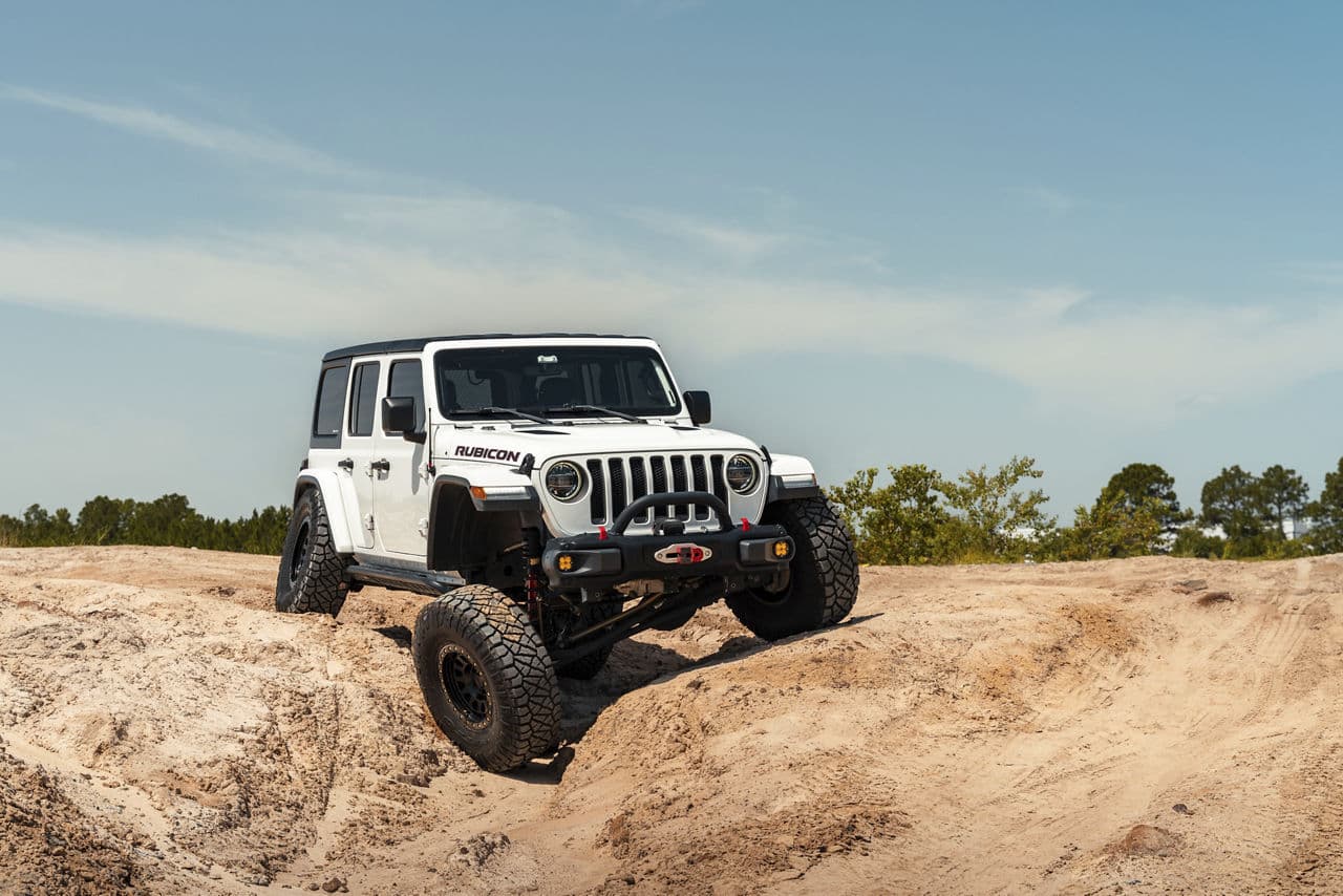 Side profile of 2020 Jeep Wrangler with wheels