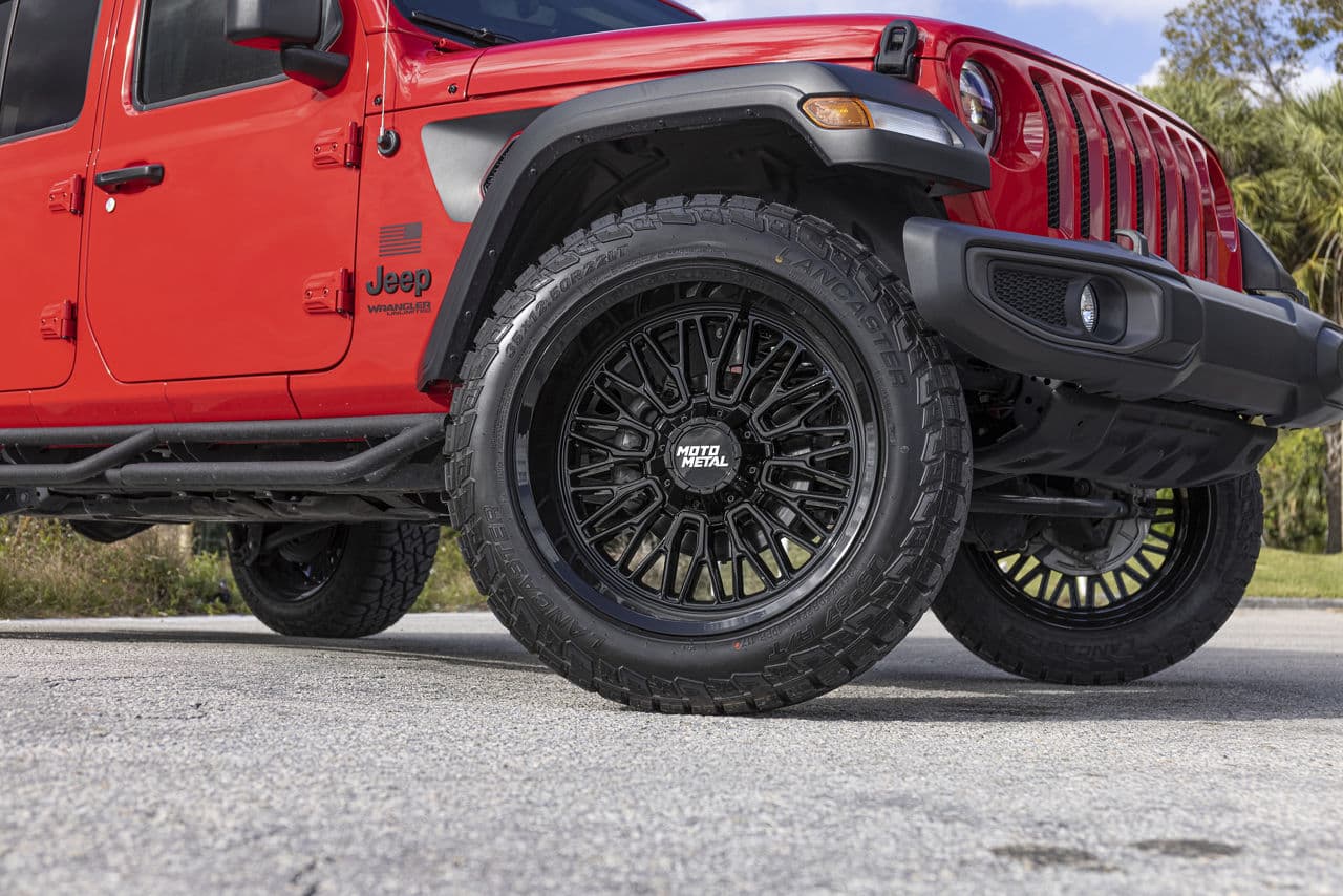 Side profile of 2020 Jeep Wrangler with wheels