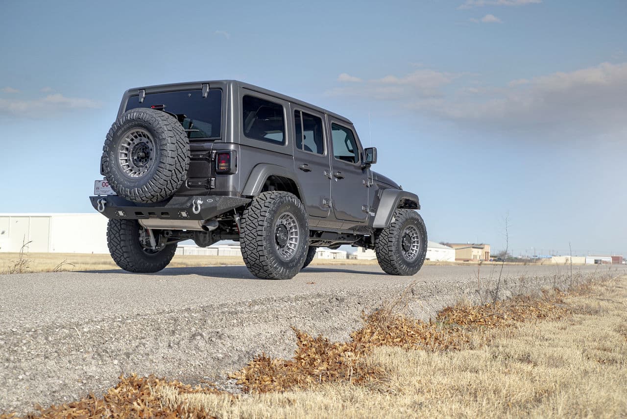 Side profile of 2020 Jeep Wrangler with wheels