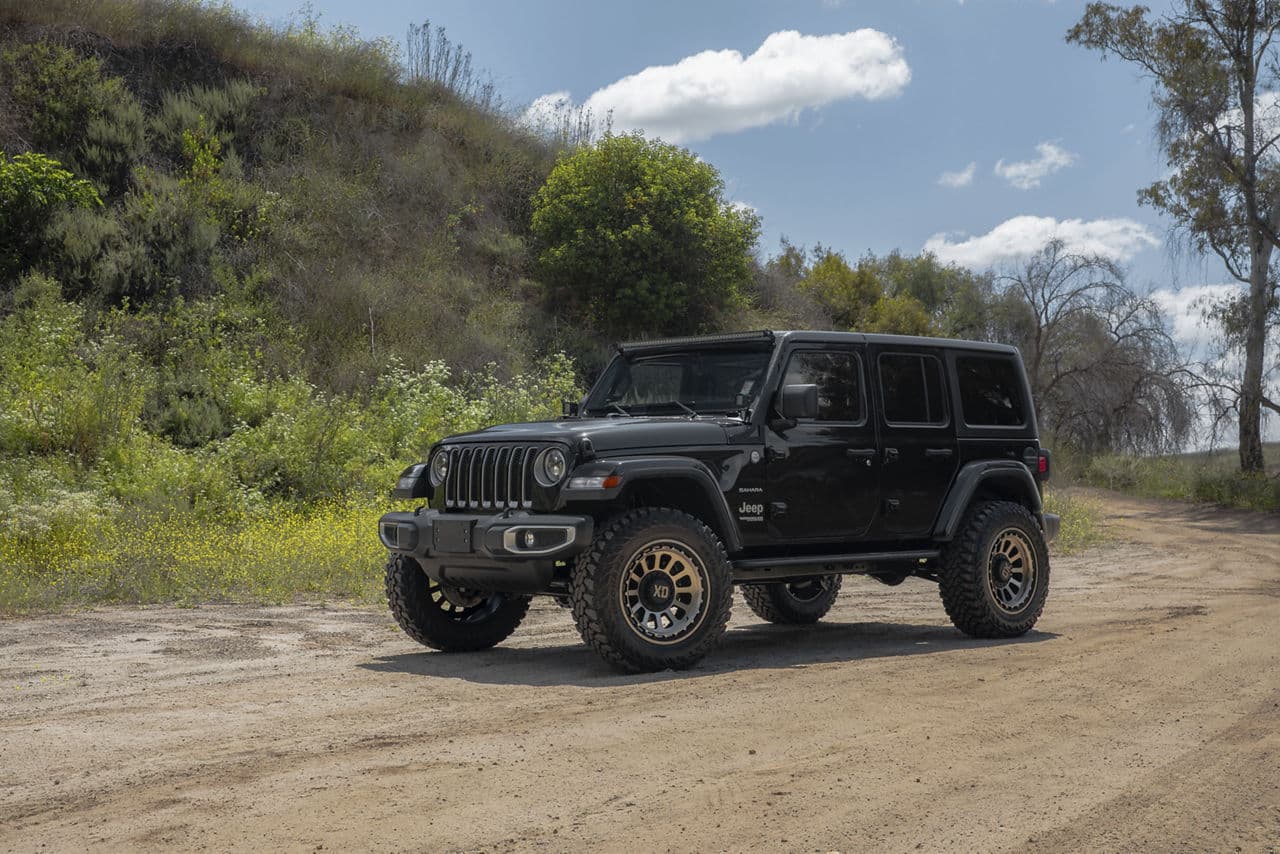 Front view of 2020 Jeep Wrangler with wheels