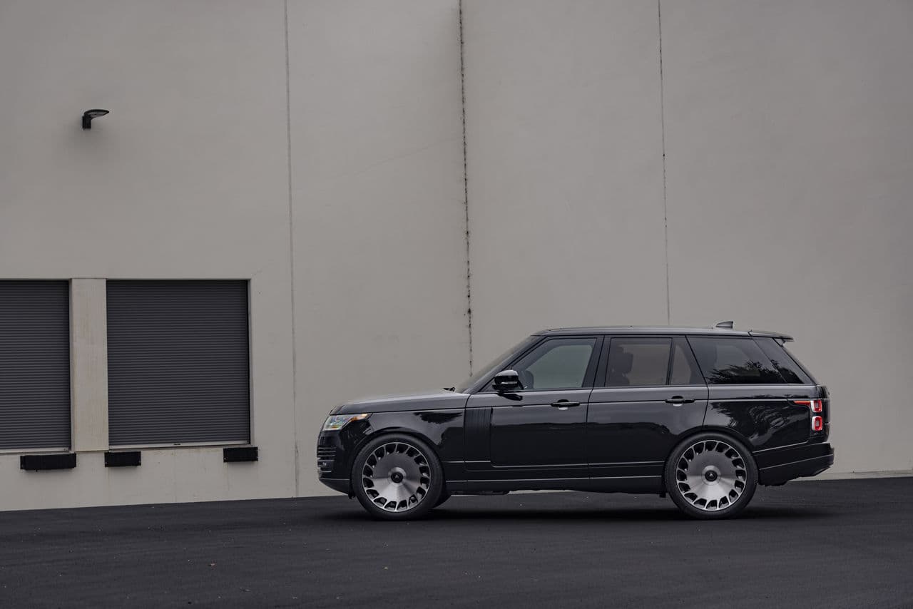 Side profile of 2020 Land Rover Range Rover with wheels