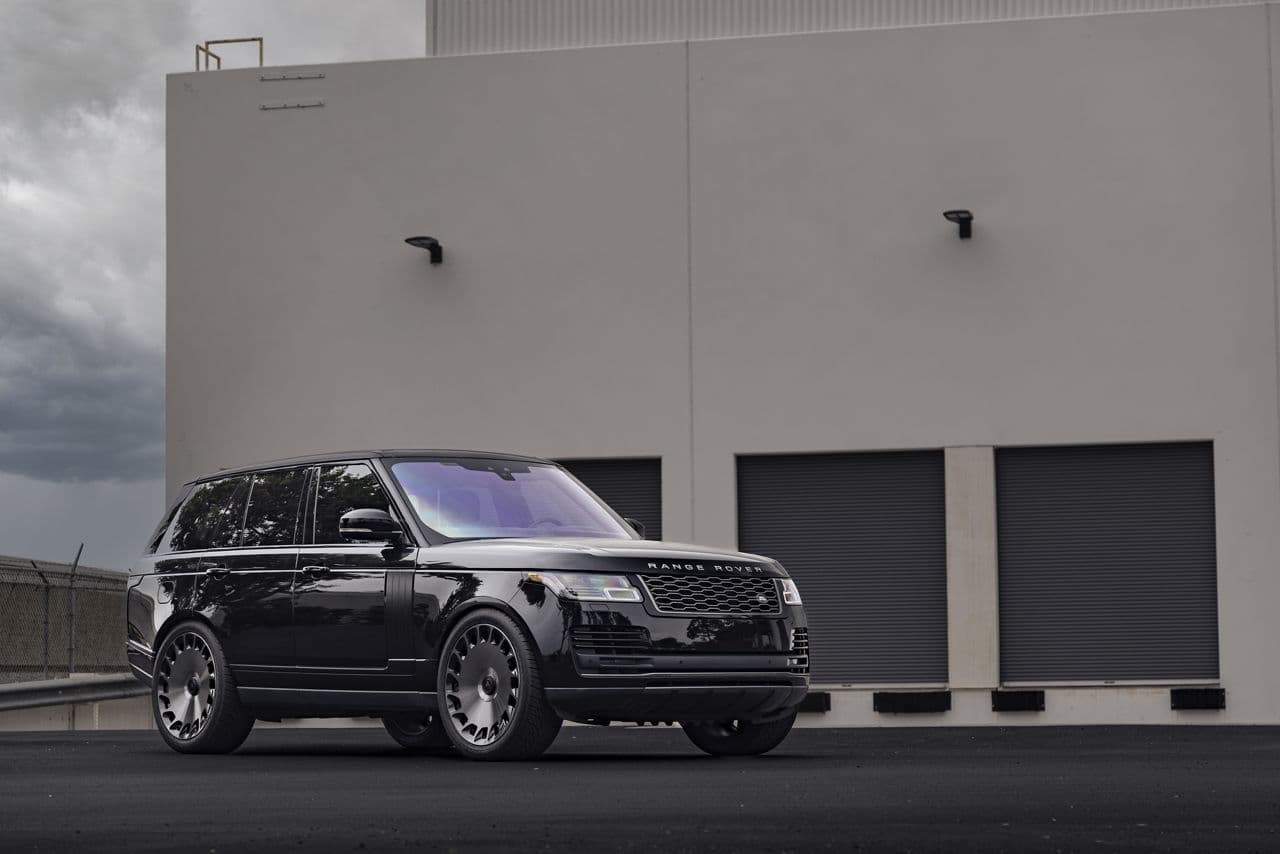 Interior of 2020 Land Rover Range Rover with wheels