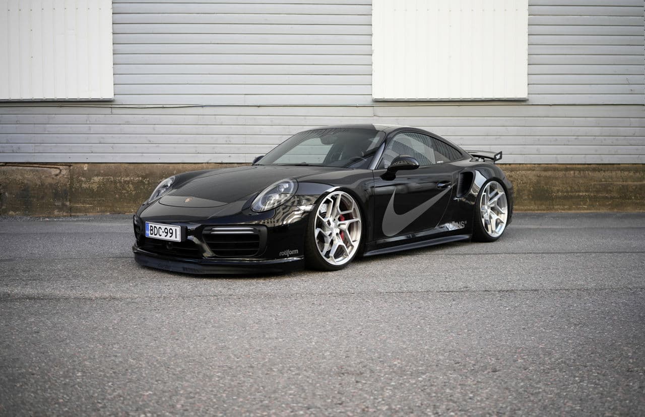 Front view of 2020 Porsche 911 Turbo with wheels