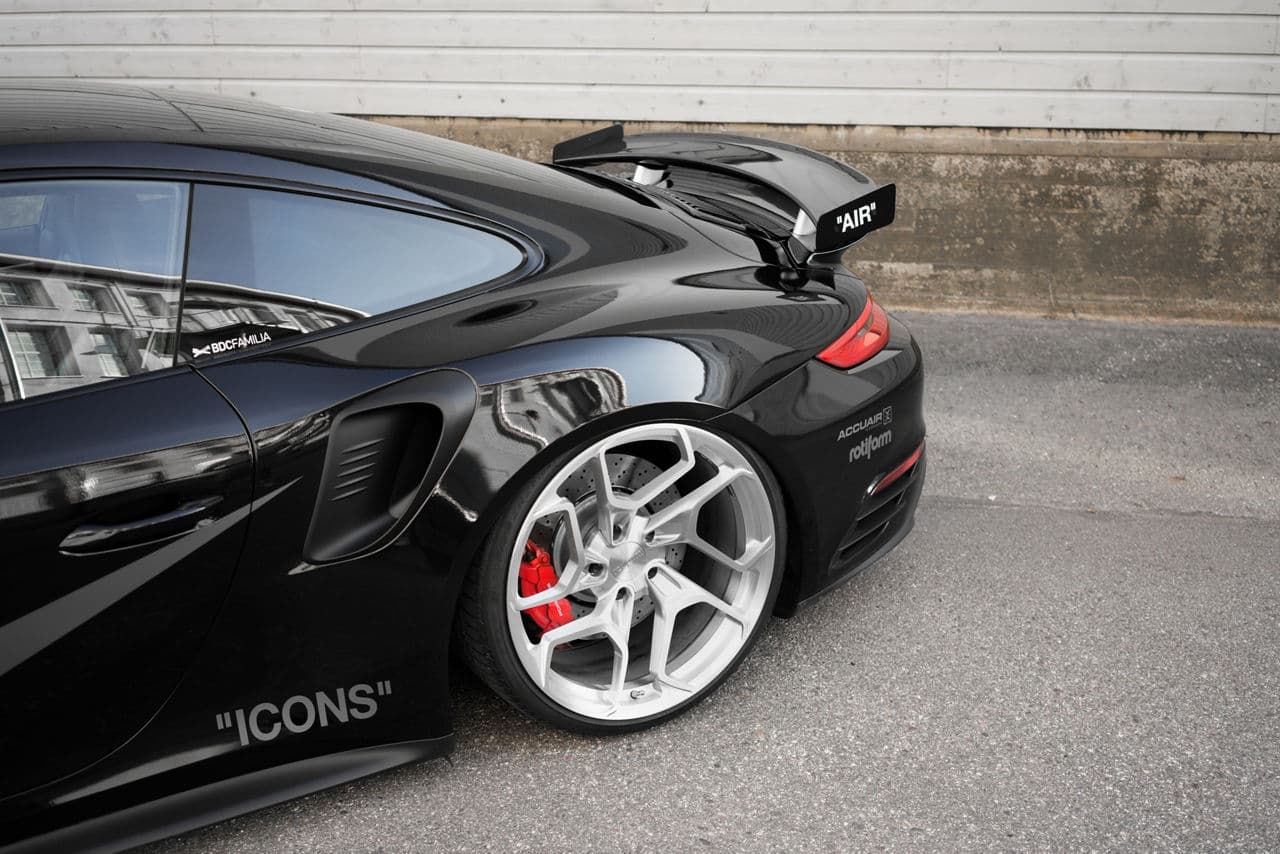 Side profile of 2020 Porsche 911 Turbo with wheels