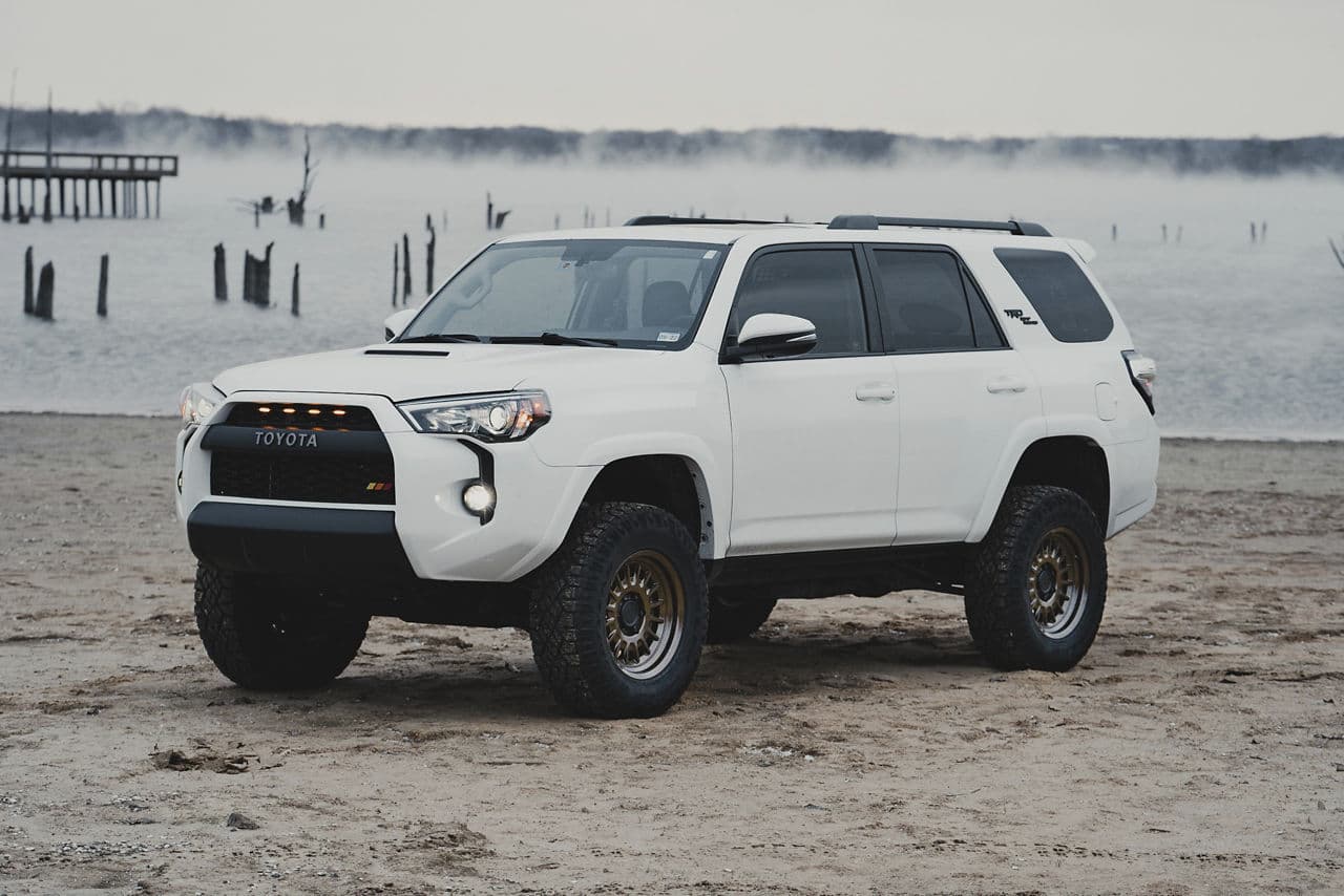 Front view of 2020 Toyota 4Runner with wheels