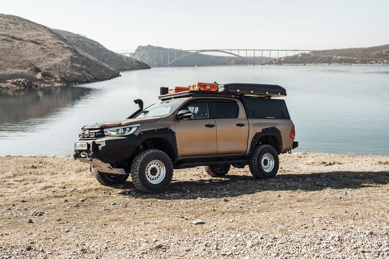 Detail view of 2020 Toyota Hilux with wheels
