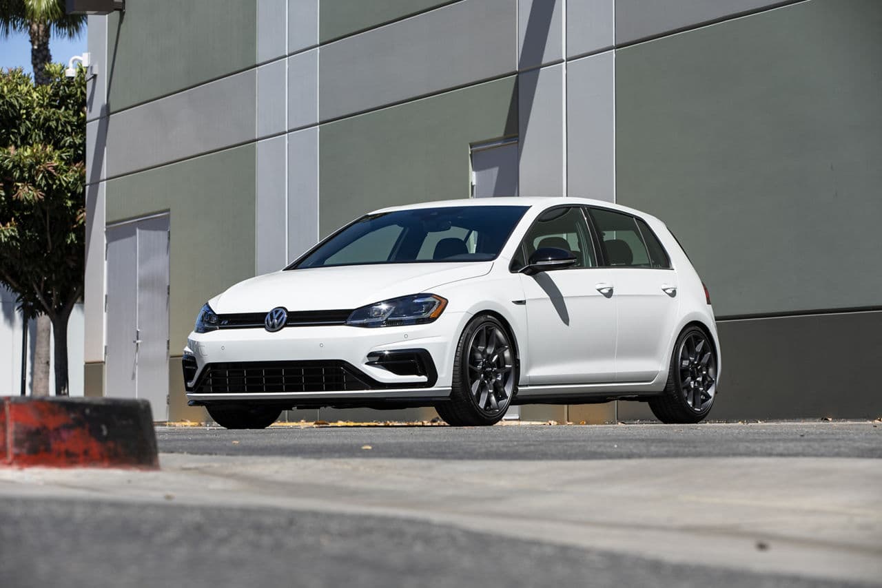 Side profile of 2020 Volkswagen Golf R with wheels
