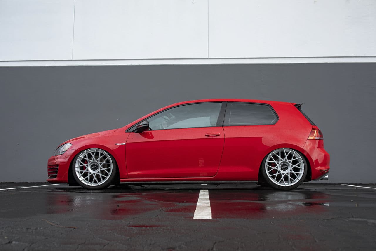 Detail view of 2020 Volkswagen Golf with wheels