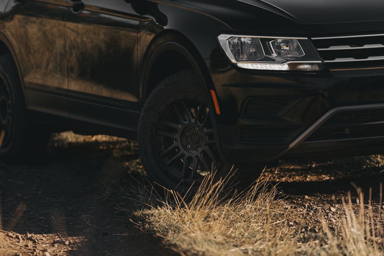 Detail view of 2020 Volkswagen Tiguan with wheels