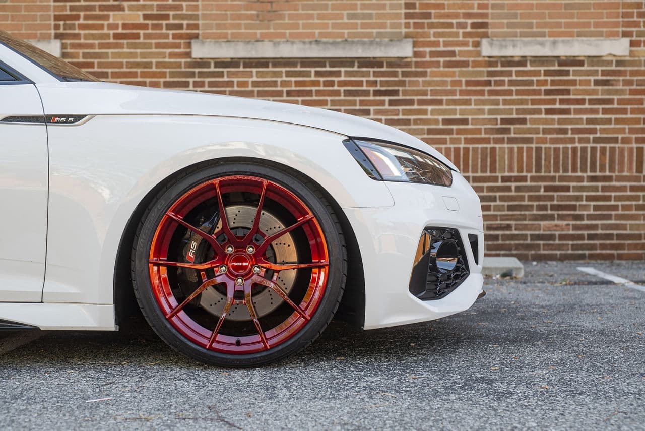 Side profile of 2021 Audi RS5 with wheels