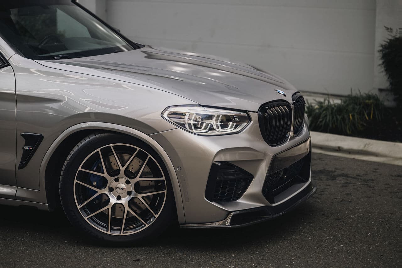 Side profile of 2021 BMW X3 M with wheels