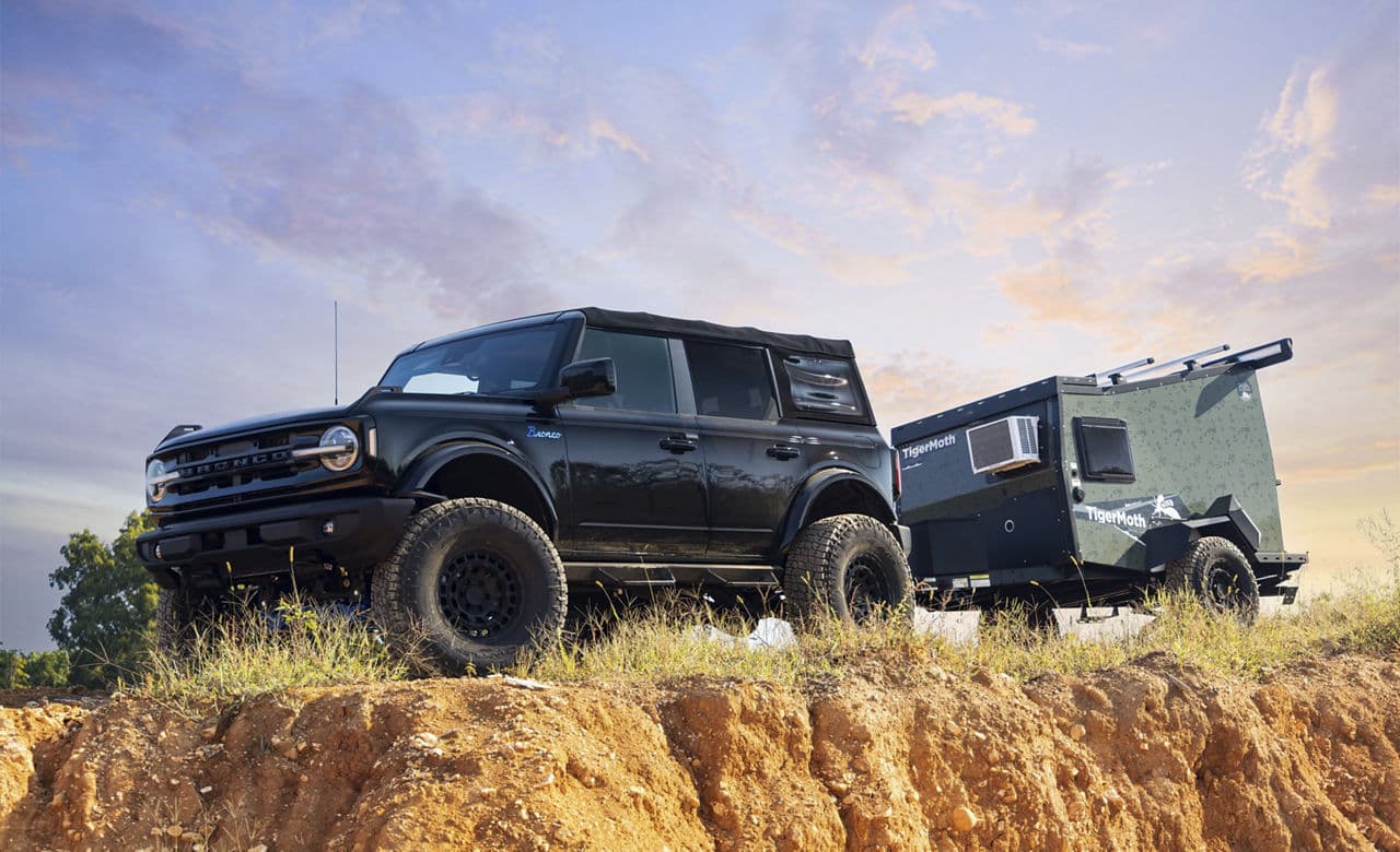 Front view of 2021 Ford Bronco with wheels