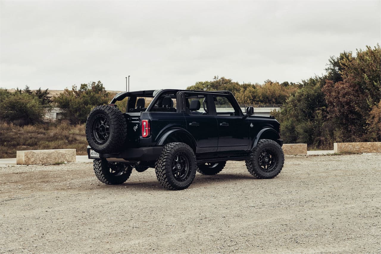 Front view of 2021 Ford Bronco with wheels