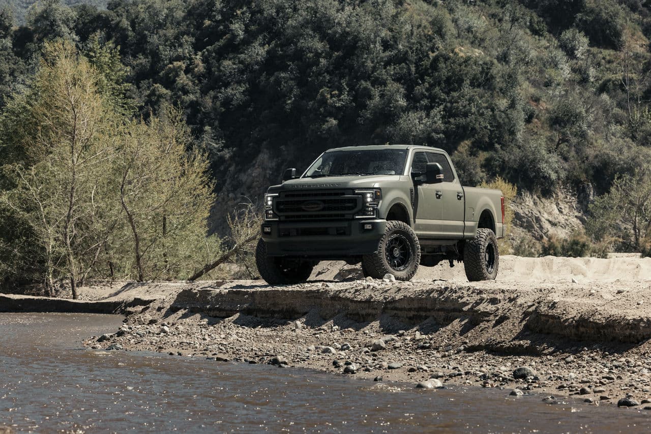 Rear view of 2021 Ford F250 with truck suv wheels