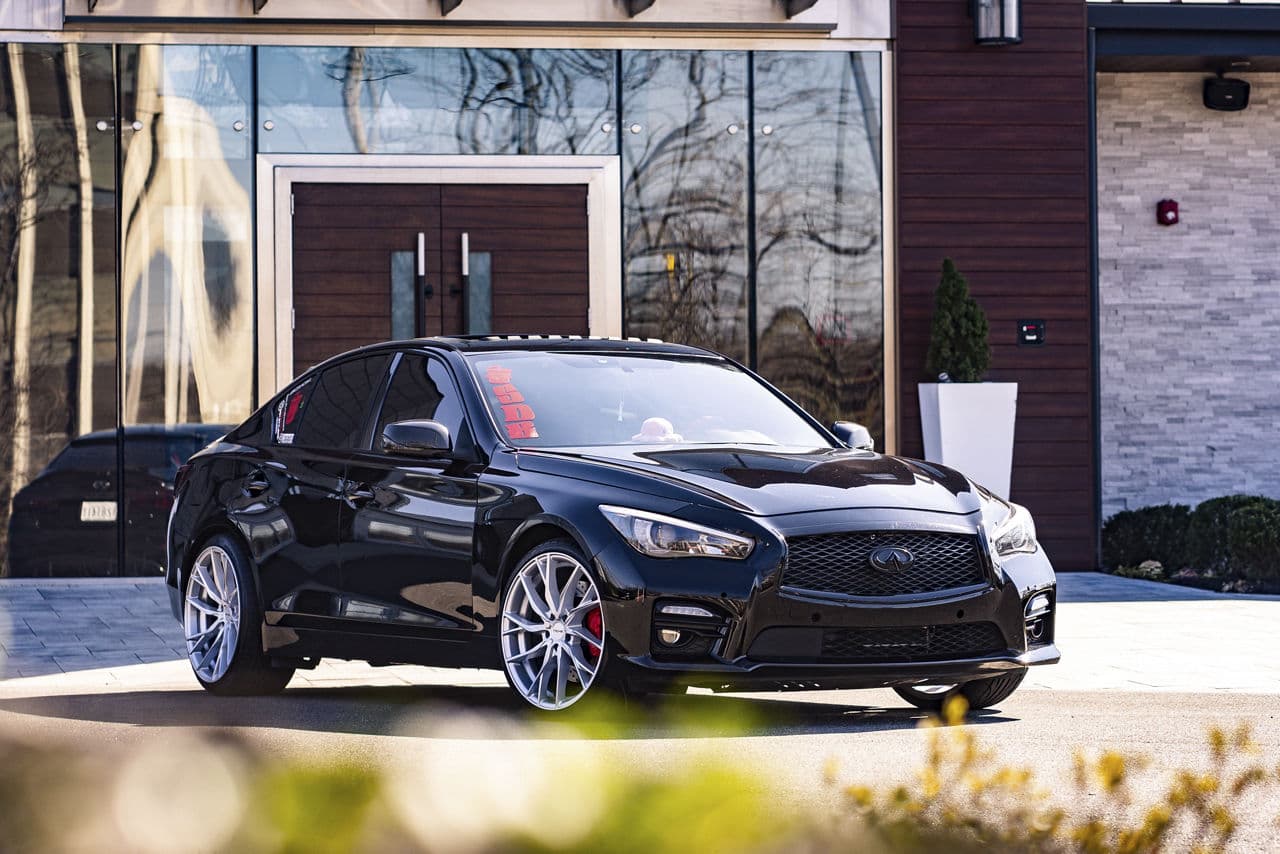 Front view of 2021 Infiniti Q50 with wheels