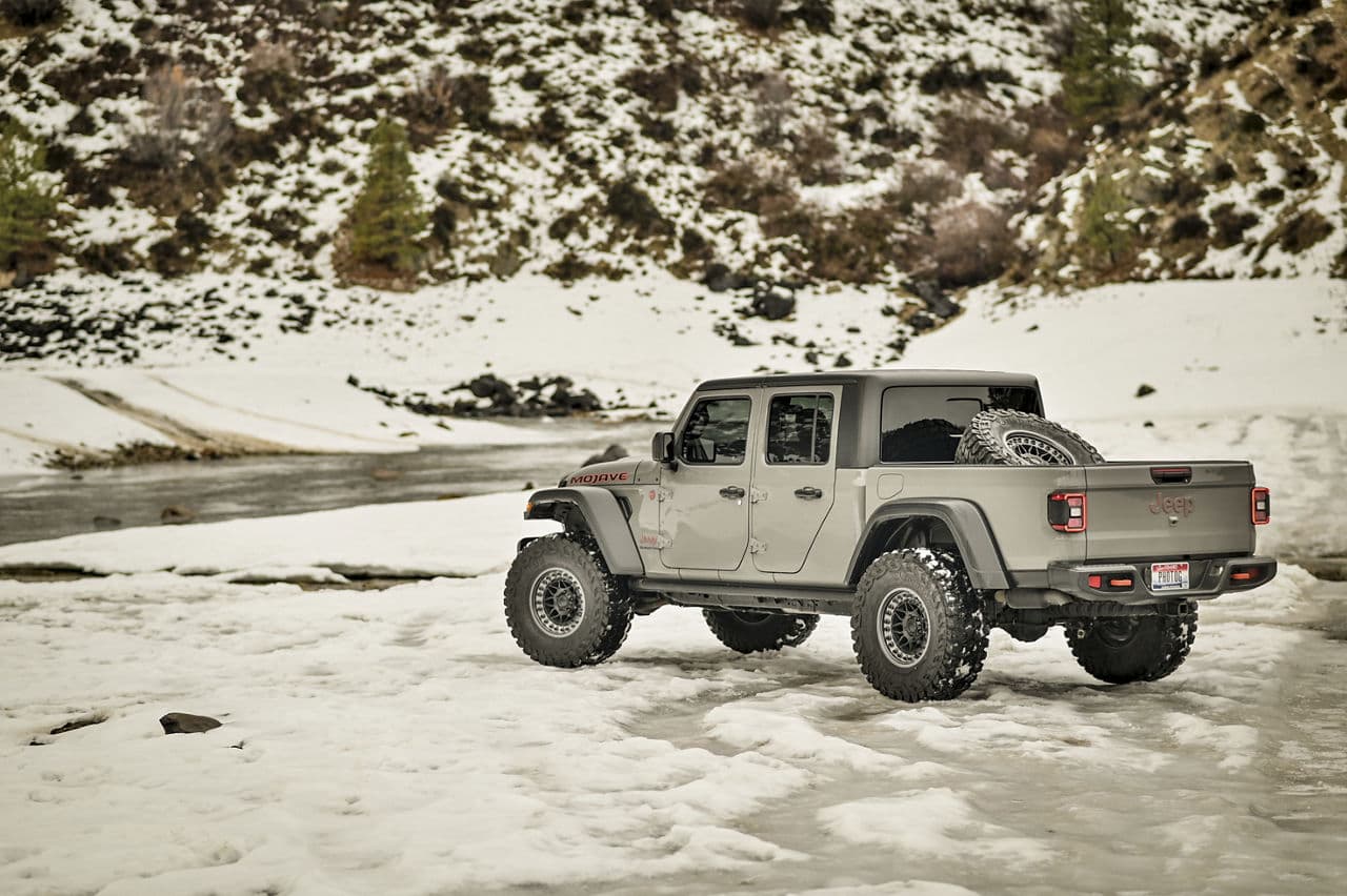 Detail view of 2021 Jeep Gladiator with wheels