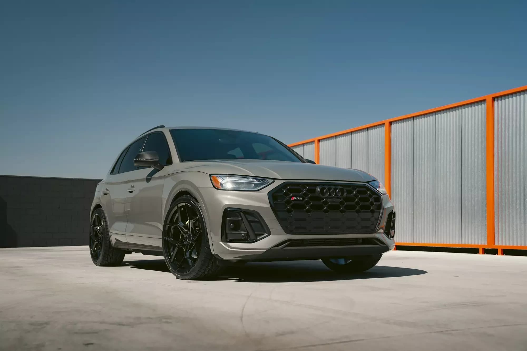 2022 Audi SQ5 — wheels, interior