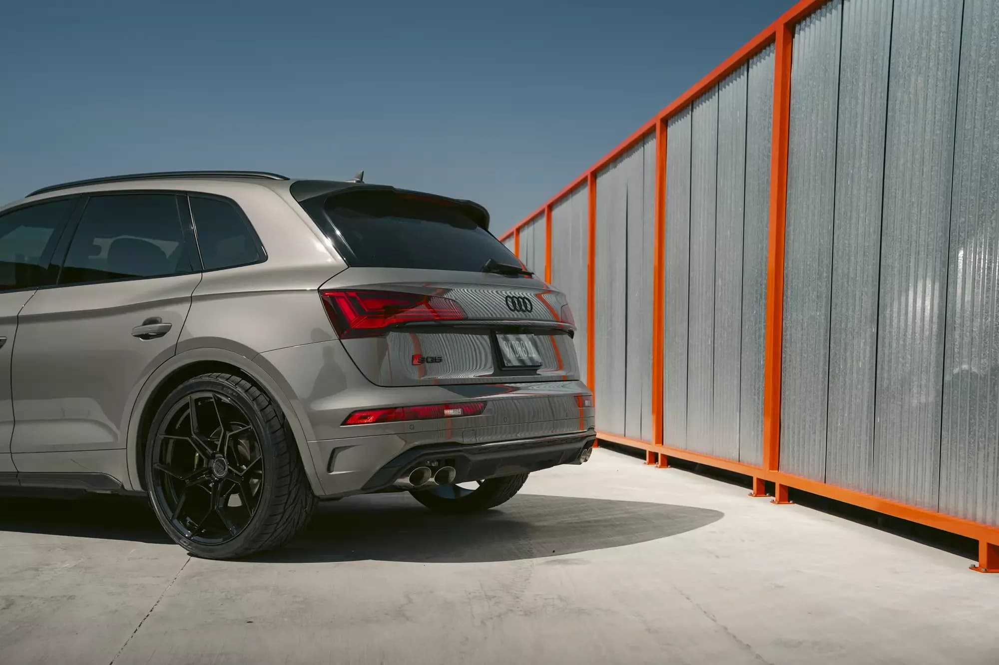 2022 Audi SQ5 — wheels, front view