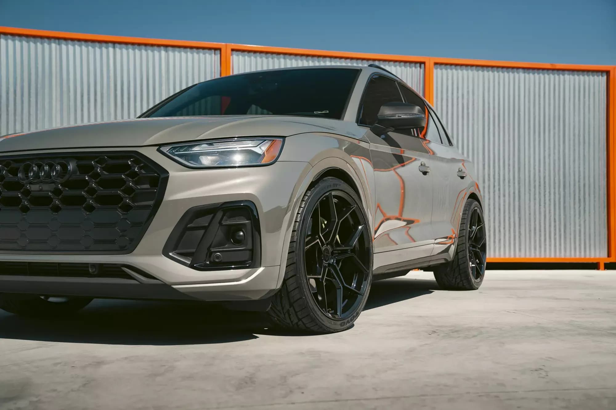 2022 Audi SQ5 — wheels, side profile