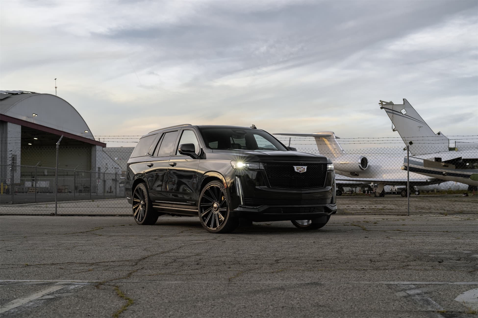 2022 Cadillac Escalade — truck suv wheels, side profile