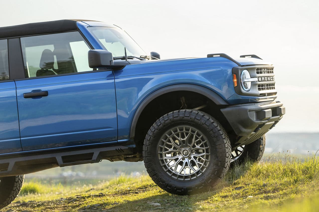 Side profile of 2022 Ford Bronco with truck suv wheels