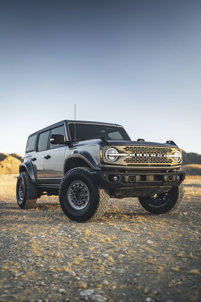 Front view of 2022 Ford Bronco with truck suv wheels