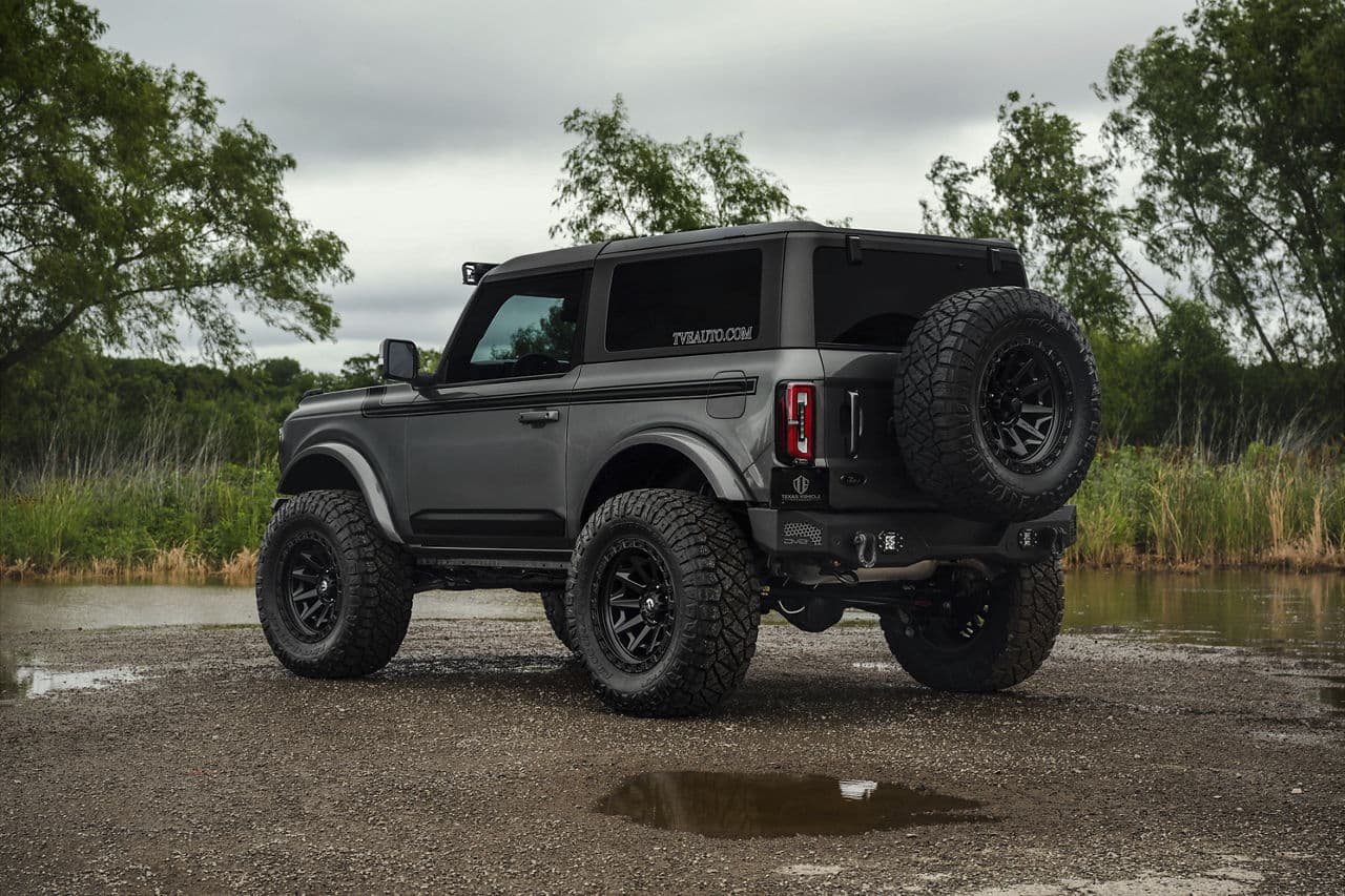 Side profile of 2022 Ford Bronco with truck suv wheels