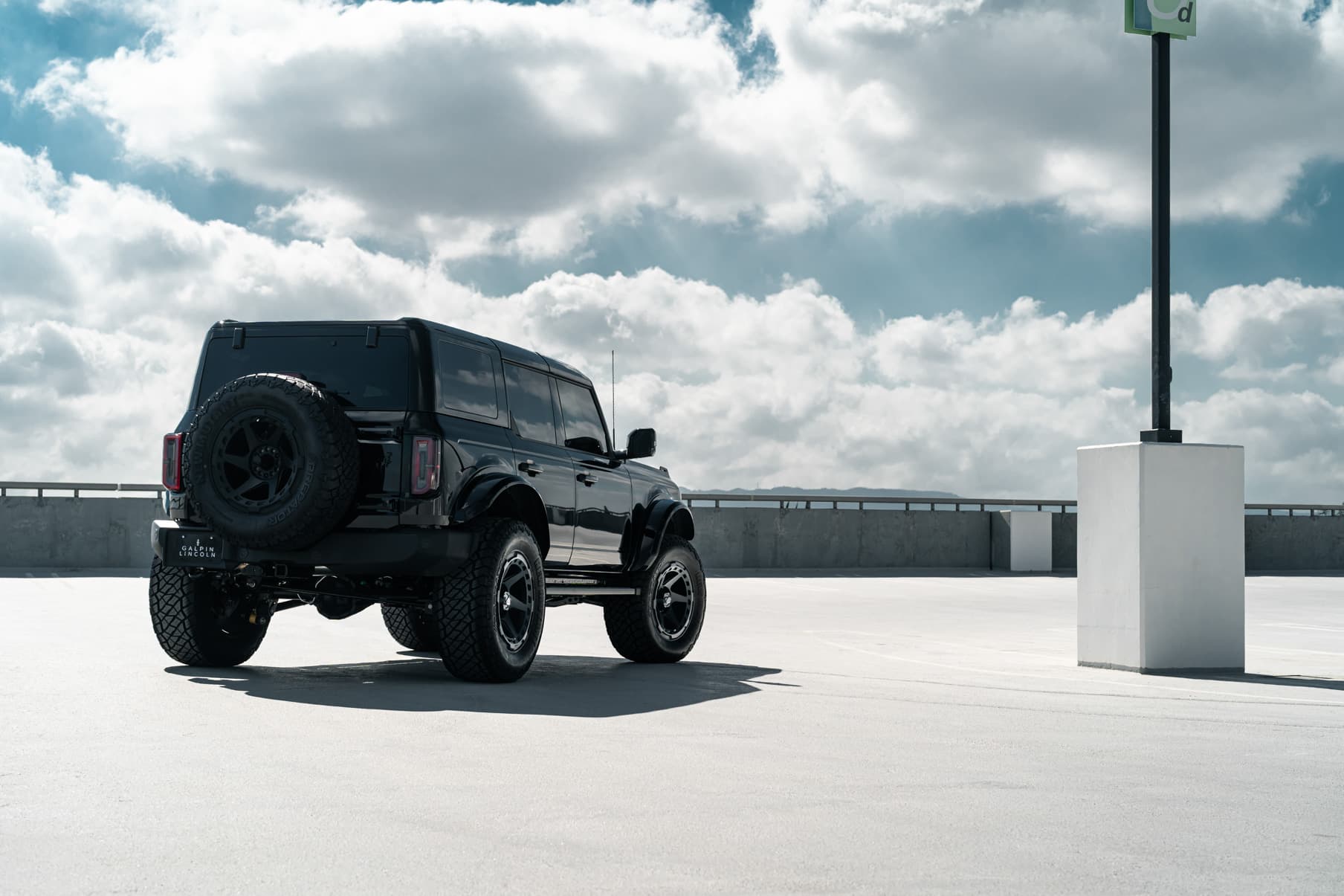 2022 Ford Bronco — wheels, detail view