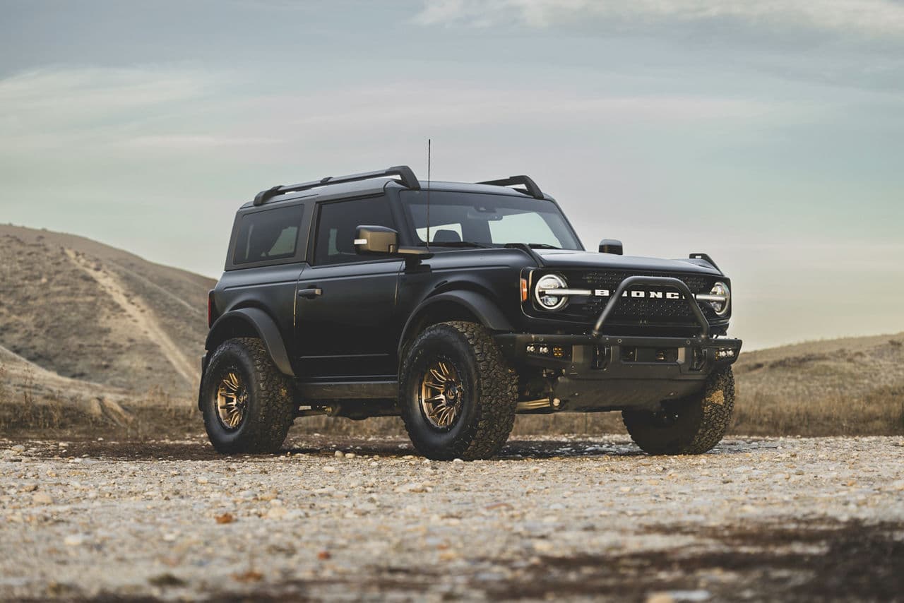 Front view of 2022 Ford Bronco with wheels
