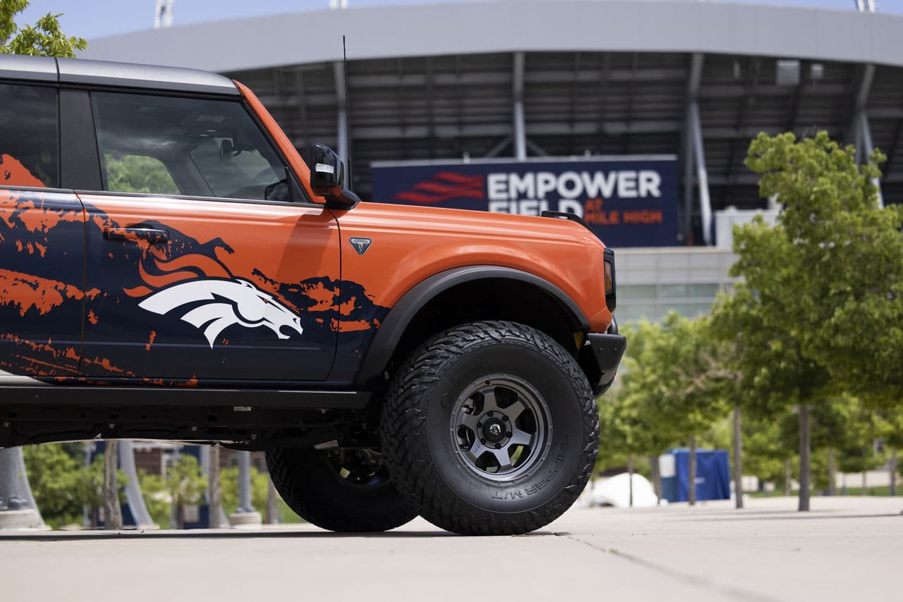 Detail view of 2022 Ford Bronco with wheels