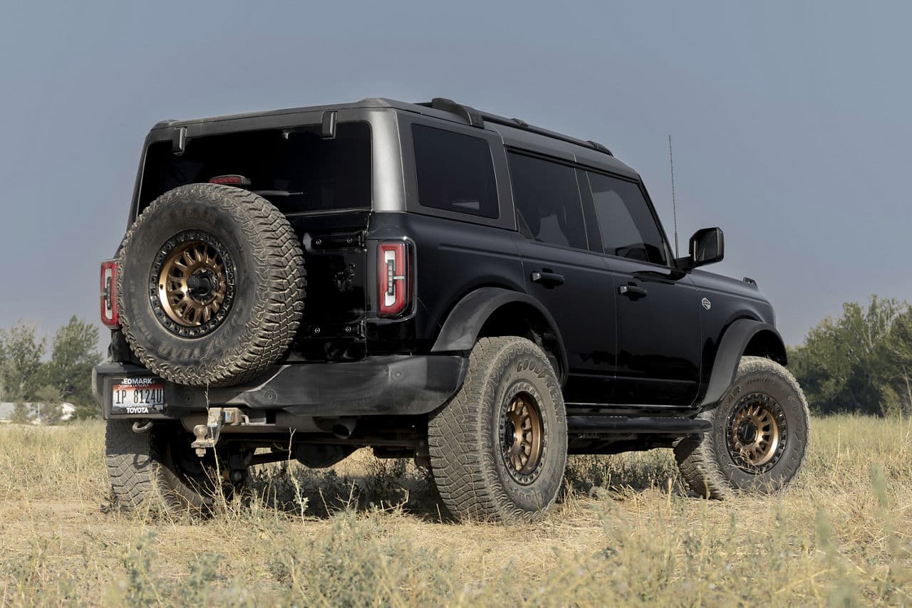 Front view of 2022 Ford Bronco with wheels