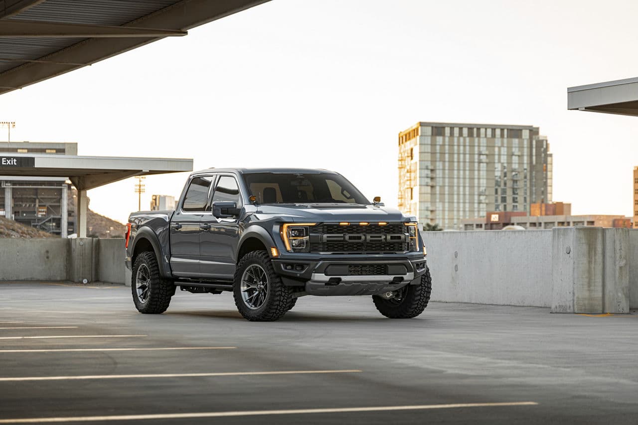 Front view of 2022 Ford F150 Raptor with wheels
