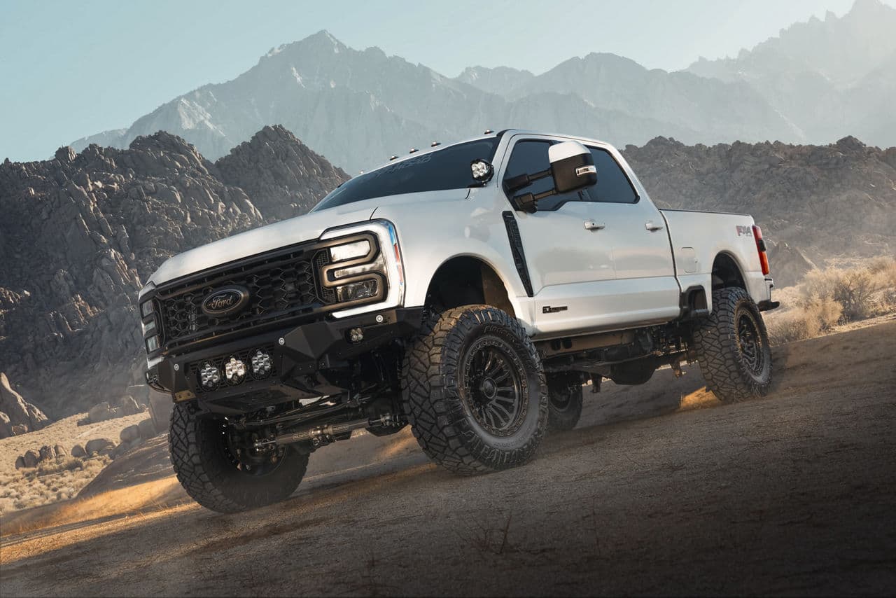 Side profile of 2022 Ford F250 Super Duty with truck and suv wheels